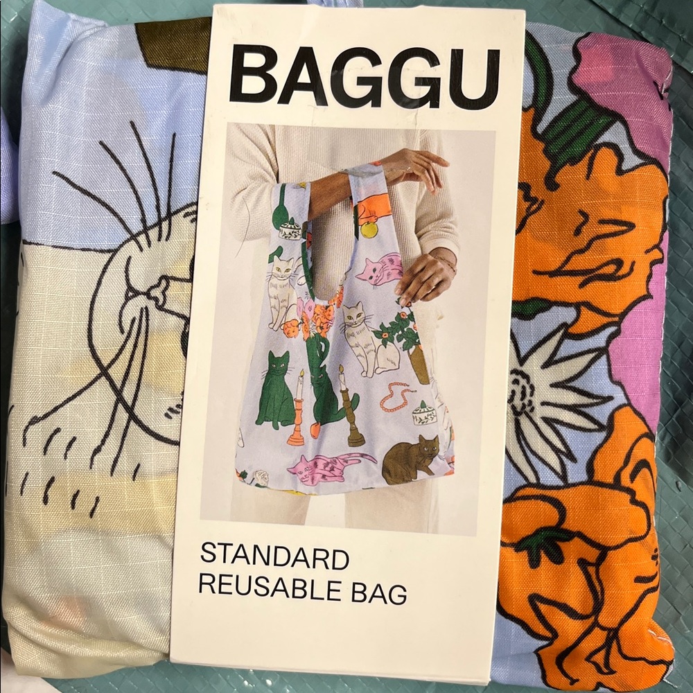 BAGGU New Reusable Table Cats Cat Print Tote Bag in Light Blue - Picture 6 of 6
